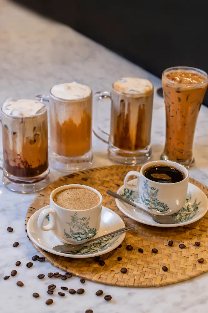 海南咖啡、鸳鸯、奶茶 Hainanese Coffee, Cham, Milk Tea